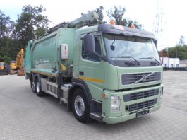 VOLVO FM 300 6X2 Komunálné vozidlo + hydraulická ruka na dialku