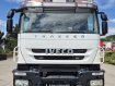 IVECO TRAKKER 8X4 nosič kontejnerů + hydraulická ruka na dálkové ovládání + třístranný vyklápěč