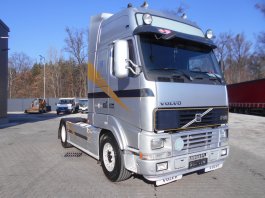 VOLVO FH 12 420 GLOBETROTTER XL 2000 SILVERCAB