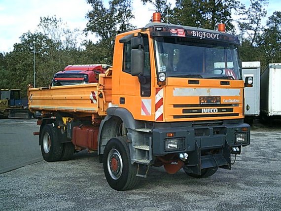 IVECO TRAKKER 4X4 trojstranna vyklapačka